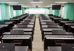 ピアノ実習室